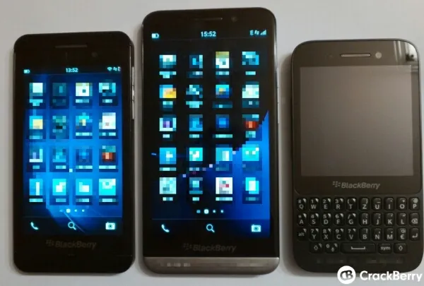 BlackBerry Q5 photo 3