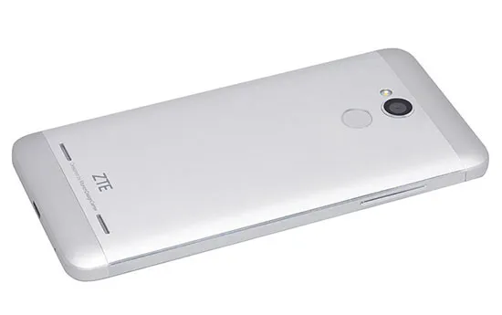 ZTE Blade V7 Lite photo 2