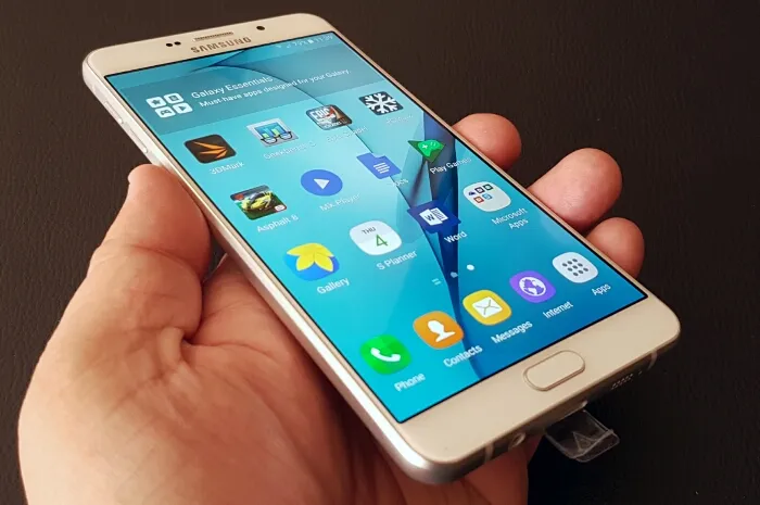 Samsung Galaxy A9 Pro (2016) photo 5