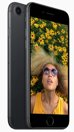 Apple iPhone 7 photo 2