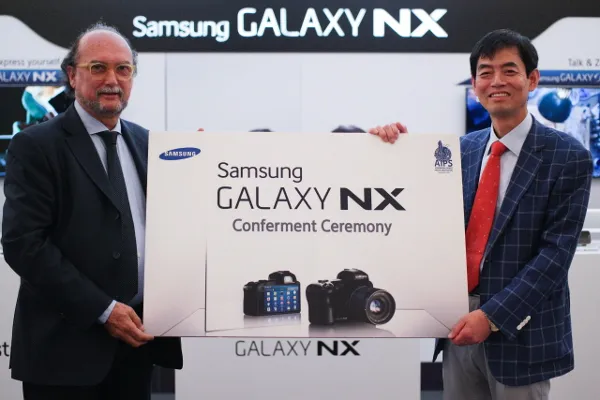 Samsung Galaxy Young (Single Sim) photo 4